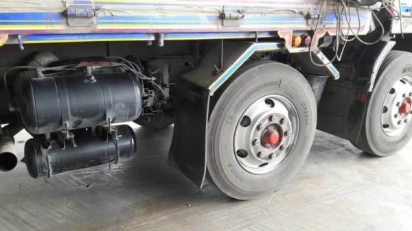 ขาย  2,100,000฿ ISUZU DECA 300 ปี58 วิ่ง 34x,xxx กม.  (แม่ดั้ม 12 ล้อ -ลูกดั้ม 2 คาน )ต่ออู่ ซี ที ทรัส.สวยๆ แม่ยาว 6.20ม.ลูกยาว6.20ม. บันทุกของได้ 31/32ตัน รถสวยเดิมบางยางดี มีให้เลือกหลาย พ่วง  รถอยู่ นครสวรรค์ 090-772-3710 090-772-3708