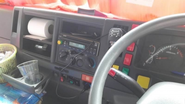 ขาย  2,100,000฿ ISUZU DECA 300 ปี58 วิ่ง 34x,xxx กม.  (แม่ดั้ม 12 ล้อ -ลูกดั้ม 2 คาน )ต่ออู่ ซี ที ทรัส.สวยๆ แม่ยาว 6.20ม.ลูกยาว6.20ม. บันทุกของได้ 31/32ตัน รถสวยเดิมบางยางดี มีให้เลือกหลาย พ่วง  รถอยู่ นครสวรรค์ 090-772-3710 090-772-3708