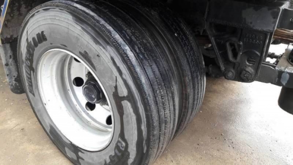 ขาย  2,650,000฿ ISUZU DECA 360 ปี58 วิ่ง 29x,xxx กม.  (แม่ดั้ม 12 ล้อ -ลูกดั้ม 2 คาน )ต่ออู่ ซี ที ทรัส.สวยๆ แม่ยาว 6.30ม.ลูกยาว6.40 ม. บันทุกของได้ 31/32ตัน รถสวยเดิมบางยางดี มีให้เลือกหลาย พ่วง  รถอยู่ นครสวรรค์ 090-772-3710 090-772-3708