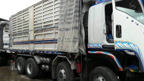 ขาย  2,650,000฿ ISUZU DECA 360 ปี58 วิ่ง 29x,xxx กม.  (แม่ดั้ม 12 ล้อ -ลูกดั้ม 2 คาน )ต่ออู่ ซี ที ทรัส.สวยๆ แม่ยาว 6.30ม.ลูกยาว6.40 ม. บันทุกของได้ 31/32ตัน รถสวยเดิมบางยางดี มีให้เลือกหลาย พ่วง  รถอยู่ นครสวรรค์ 090-772-3710 090-772-3708