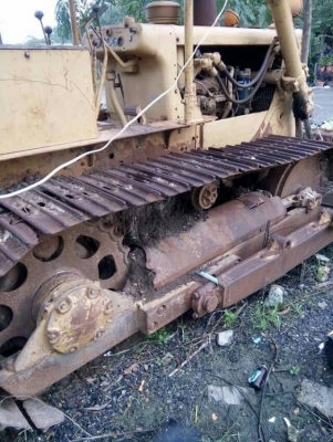 ขาย 195,000 CAT. D4D เครื่อง 43 v  เกียร์แรง ปั้มยกดี ช่วงล่างพร้อมใช้ รถอยู่  ปทุมธานี 090-772-3710 090-772-3708
