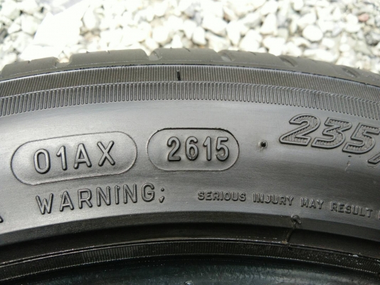 ขายยาง235/45R17 MICHELIN PILOT SPORT3 ปี15 ดอกยางสดไม่มีร้าวไม่มีปะ จำนวน 1 ชุด ขายยาง235/45R17 MICHELIN PILOT SPORT3 ปี15 ดอกยางสดไม่มีร้าวไม่มีปะ จำนวน 1 ชุด