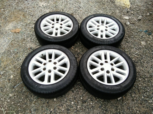 ขายแม็กโตโยต้า วีโก้ แชมป์ 6รูขอบ17 พร้อมยางMAXXIS 225/55R17 ปี12 สวยๆ จำนวน 1 ชุด พร้อมแท้24 ตัว