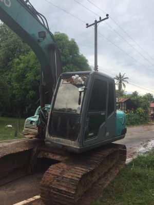 ต้องการขายรถแมคโค KOBELCO SK120 MARK V SUPPER