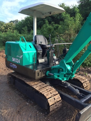 ขายรถขุดแบคโฮ KOBELCO SK024 (ขนาด PC 25)  รถเก่านอกแท้ 100\% {เครื่องแน่น ปั๊มแรง มีกระต่ายเต่า ระบบไว แทรคเหล็ก} รถพร้อมใช้งาน เอกสารใบอินวอยครบ      ????ราคา 260,000 ต่อรองได้???? ☎️สนใจติดต่อ 096-3268553 (สถิตย์พันธ์) ID LINE 0963268553 ????ร้านรุ่งเจริ