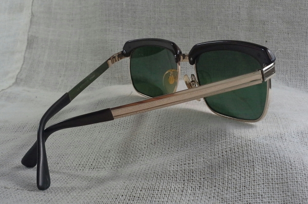 แว่นตาเทพเจ้าของชาวเยอรมัน ยุค &#039;60s โกลด์ฟิลด์ 10 K คลับมาสเตอร์โมเดล ! Vintage RODENSTOCK hand
