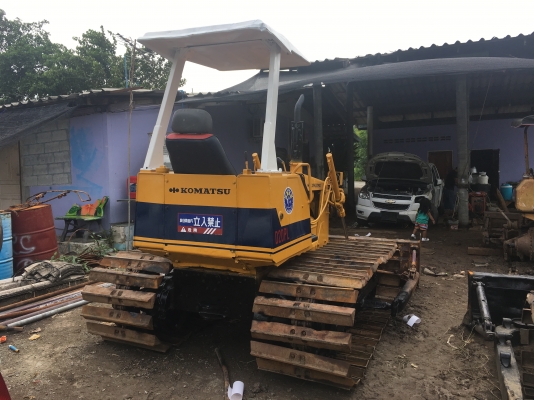 ขายแทร็กเตอร์D2-6 PL สไลด์3ทิศทาง สภาพสวยพร้อมใช้งาน เครื่องดีช่วงล่างดี ใบแทร็กเต็ม ราคาต่อรองคุยกันได้ โทร0616613023