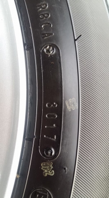 ขายล้อแม็กป้ายแดง toyota yaris 15" พร้อมยางปี17 สนใจติดต่อร้าน ก.เจริญการยางครับ 081-3747940 ขายล้อแม็กป้ายแดง toyota yaris 15" พร้อมยางปี17 สนใจติดต่อร้าน ก.เจริญการยางครับ 081-3747940