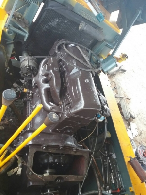 โฟลคลิฟท์ ขนาด 4 ตัน ยกตู้คอนเทนเนอร์ 20 ฟุต ซ้อนได้ 2ชั้น