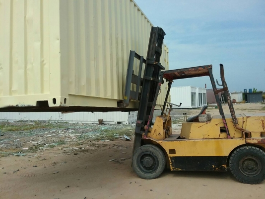 โฟลคลิฟท์ ขนาด 4 ตัน ยกตู้คอนเทนเนอร์ 20 ฟุต ซ้อนได้ 2ชั้น