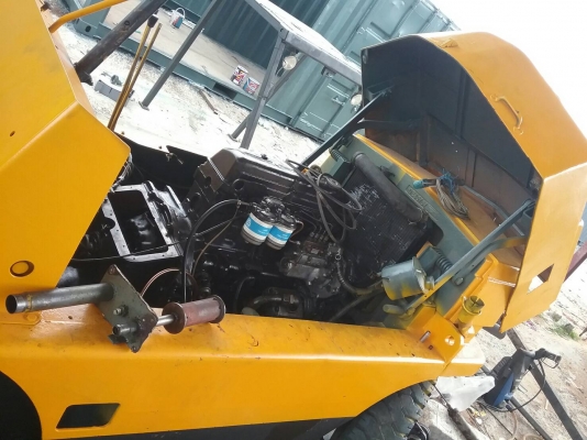 โฟลคลิฟท์ ขนาด 4 ตัน ยกตู้คอนเทนเนอร์ 20 ฟุต ซ้อนได้ 2ชั้น