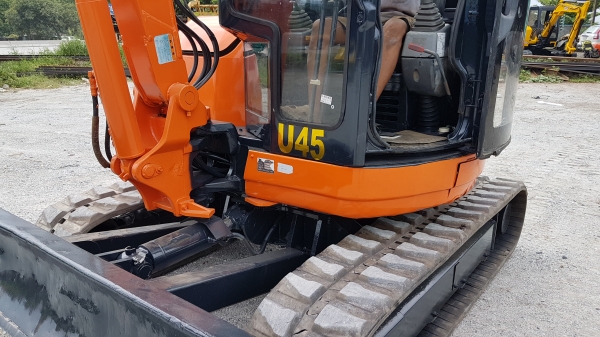 ขายรถขุดkubota u45...0815667535