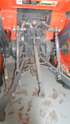 KUBOTA MAX L3608SP พร้อมใบมีดดันดิน ดาวน์เริ่มต้นเพียง 20,000 เท่านั้น