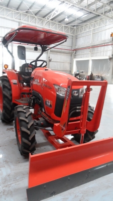 KUBOTA MAX L3608SP พร้อมใบมีดดันดิน ดาวน์เริ่มต้นเพียง 20,000 เท่านั้น