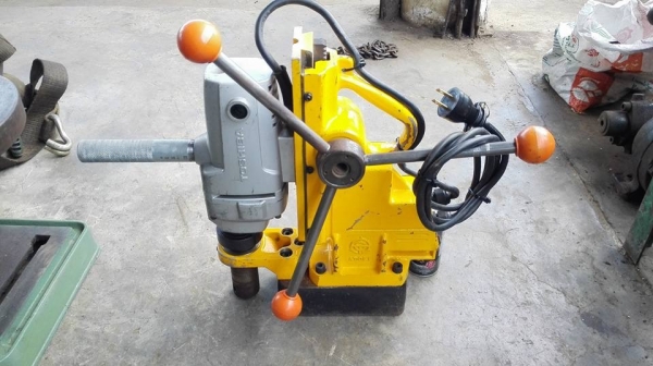 ** SOLD ** สว่านแม่เหล็กเจ็ทบอส ATORI TC-35 เจาะ 16-35 มม ไฟ 220V สภาพใหม่กริ้บ!!