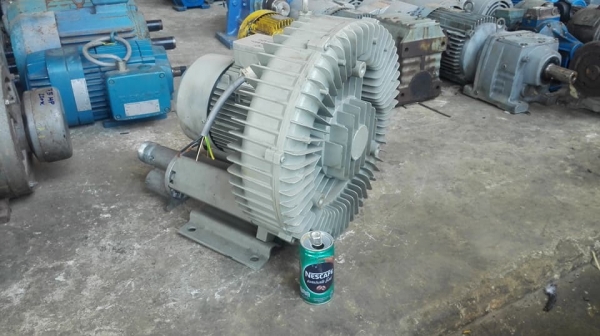 ** SOLD ** ริงโบวเวอร์เยอรมัน SIEMENS Made in GERMANY 3 HP 2890 RPM 380V สดเดิมพร้อมใช้ ** SOLD ** ริงโบวเวอร์เยอรมัน SIEMENS Made in GERMANY 3 HP 2890 RPM 380V สดเดิมพร้อมใช้