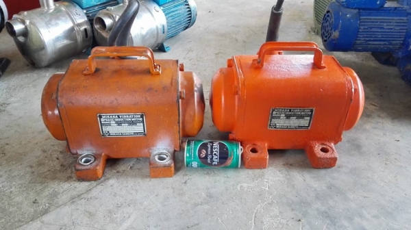 ** SOLD ** มอเตอร์สั่นเขย่าญี่ปุ่น MIKASA Made in JAPAN 1/2 HP 2800 RPM 380V พร้อมใช้