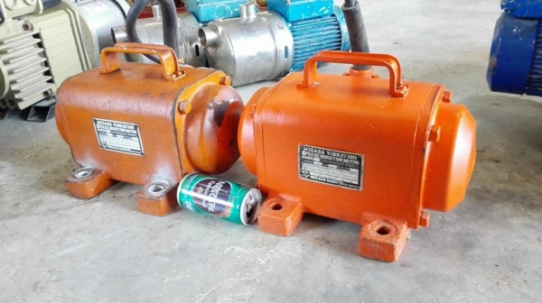 ** SOLD ** มอเตอร์สั่นเขย่าญี่ปุ่น MIKASA Made in JAPAN 1/2 HP 2800 RPM 380V พร้อมใช้ ** SOLD ** มอเตอร์สั่นเขย่าญี่ปุ่น MIKASA Made in JAPAN 1/2 HP 2800 RPM 380V พร้อมใช้