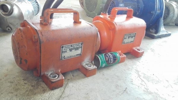 ** SOLD ** มอเตอร์สั่นเขย่าญี่ปุ่น MIKASA Made in JAPAN 1/2 HP 2800 RPM 380V พร้อมใช้ ** SOLD ** มอเตอร์สั่นเขย่าญี่ปุ่น MIKASA Made in JAPAN 1/2 HP 2800 RPM 380V พร้อมใช้