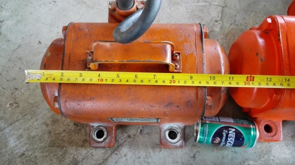 ** SOLD ** มอเตอร์สั่นเขย่าญี่ปุ่น MIKASA Made in JAPAN 1/2 HP 2800 RPM 380V พร้อมใช้ ** SOLD ** มอเตอร์สั่นเขย่าญี่ปุ่น MIKASA Made in JAPAN 1/2 HP 2800 RPM 380V พร้อมใช้