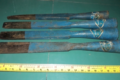 ขายสิ่วบ้องตรานกนางนวล ชุด4ด้าม เก่าเก็บ