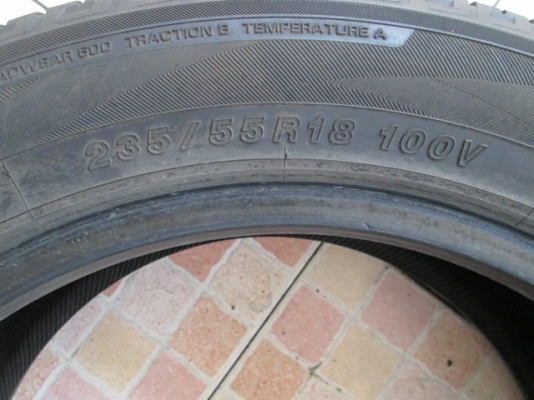 ขายยาง 235-55-18 YOKOHAMA ปี5115 ดอกแน่นๆ 1ชุด