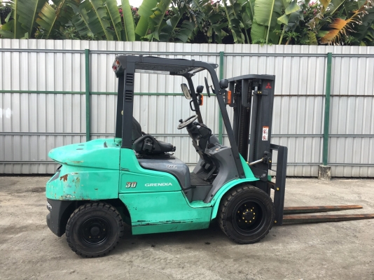 ขายนำเข้าจากญี่ปุ่น MITSUBISHI FD30T(รุ่นล่าสุด) ยก3ตัน 3 เมตร เปลี่ยนได้สูงสุด6เมตร ดีเซล ออโต้ สภาพดีมากๆๆ 420,000 บาท 094-426-7888 จะเด็ด