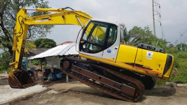 ขายด่วนรถแบคโฮSUMITOMO.SH.200-3รถนอกนำเข้าเก่าญี่ปุ่นแท้เดิมๆไม่เคยใช้งานในไทยเลยไฟฟ้าออโต้เต่ากะต่ายลายกะแทกครบเร็วเเรงไม่โหลด