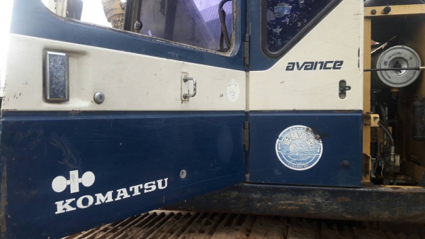ขายKOMATSU PC120-5 เอกสารเล่มทะเบียน เครื่องปั้มดื โช่สูง บูชไม่มีแตก ใบหนา บอดี้ครบ กล่องจอไฟฟ้าต้องเอาไปเช๊คระบบ ทำงานดีไม่มีร้อน รถอยู่ศรีสะเกษ ราคา470,000บ. สนใจ 0835601591 หรือ 0903494058