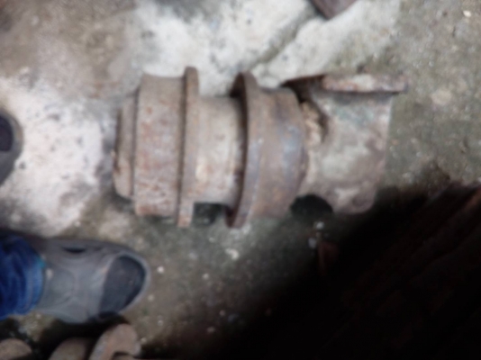 ขายลอนเลอร์ และแคเลีย รถแทรกเตอร์ โคมัสสุ D-50-A ของแท้ตราโคมัสสุ มีครบชุดสภาพตามรูปครับ