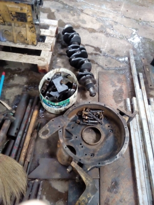 ขายอะไหล่ชิ้นส่วนเครื่อง6- D-95 ใส่รถแมคโค PC-120-3 มีหลายรายการครับ