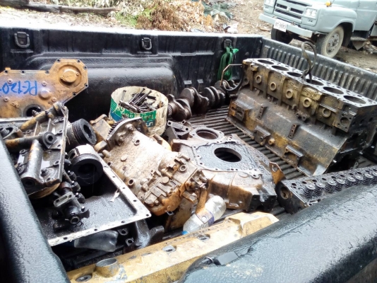 ขายอะไหล่ชิ้นส่วนเครื่อง6- D-95 ใส่รถแมคโค PC-120-3 มีหลายรายการครับ