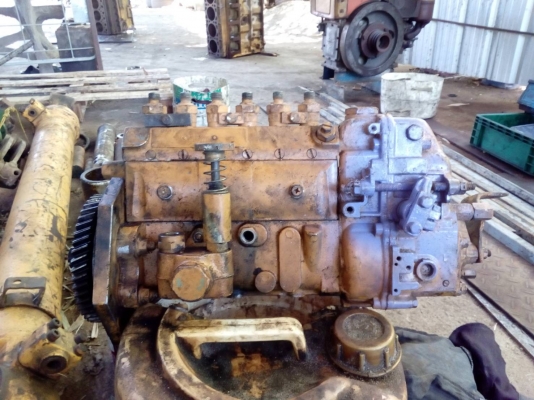 ขายอะไหล่ชิ้นส่วนเครื่อง6- D-95 ใส่รถแมคโค PC-120-3 มีหลายรายการครับ