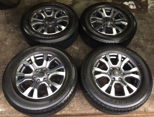 แม็กป้ายแดง New ford ranger wildtrak ขอบ18  พร้อมยางป้ายแดง Bridgestone 265-60-18 ปี 17