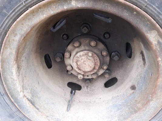 แบคโคล้อยาง2เพลา พร้อมหัวคีบ KOMATSU PW100-1 พร้อมใช้งาน แบคโคล้อยาง2เพลา พร้อมหัวคีบ KOMATSU PW100-1 พร้อมใช้งาน