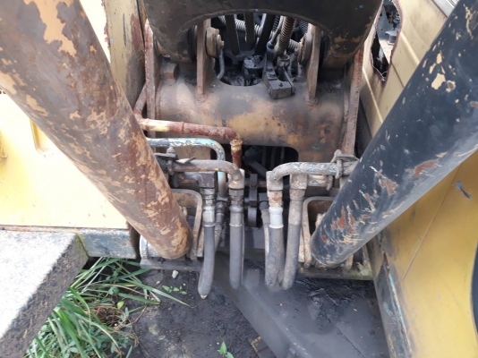 แบคโคล้อยาง2เพลา พร้อมหัวคีบ KOMATSU PW100-1 พร้อมใช้งาน แบคโคล้อยาง2เพลา พร้อมหัวคีบ KOMATSU PW100-1 พร้อมใช้งาน