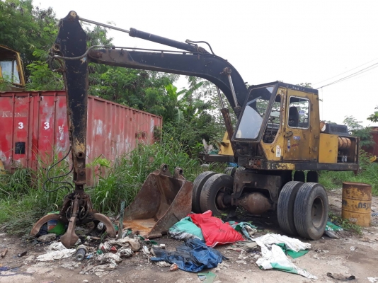 แบคโคล้อยาง2เพลา พร้อมหัวคีบ KOMATSU PW100-1 พร้อมใช้งาน