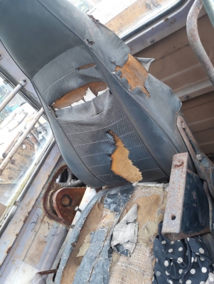 แบคโคล้อยาง2เพลา พร้อมหัวคีบ KOMATSU PW100-1 พร้อมใช้งาน แบคโคล้อยาง2เพลา พร้อมหัวคีบ KOMATSU PW100-1 พร้อมใช้งาน