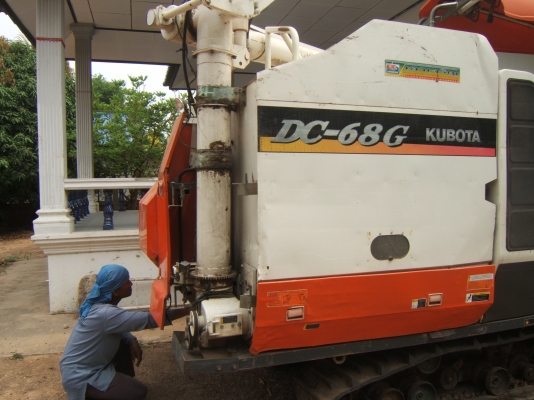 รถเกี่ยวข้าวคูโบต้ารุ่นdc68gพร้อมเทนเลอร์ รถเกี่ยวข้าวคูโบต้ารุ่นdc68gพร้อมเทนเลอร์