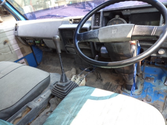 ขายรถอีซูซุNPRดั้มเครื่อง145แรงม้า พวงมาลัยเพาเวอร์ Fหน้าFหลังราคาถูกๆๆ