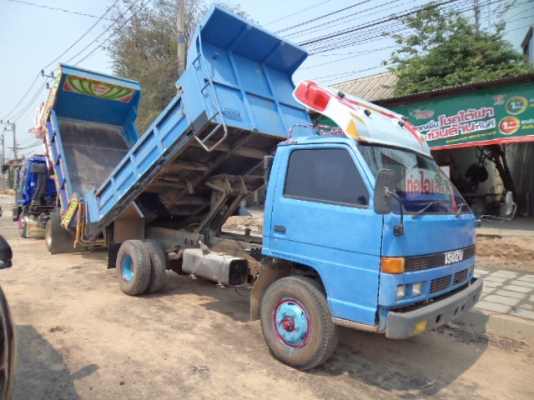 ขายรถอีซูซุNPRดั้มเครื่อง145แรงม้า พวงมาลัยเพาเวอร์ Fหน้าFหลังราคาถูกๆๆ