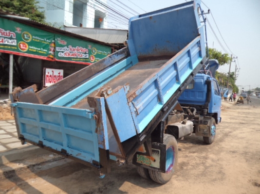 ขายรถอีซูซุNPRดั้มเครื่อง145แรงม้า พวงมาลัยเพาเวอร์ Fหน้าFหลังราคาถูกๆๆ