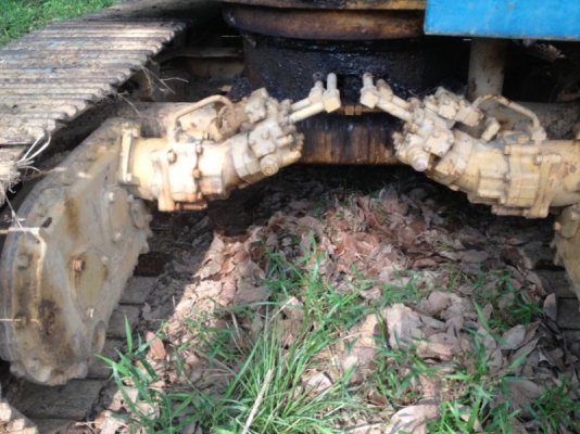 รถแบคโฮ KOMATSU  10HT - 2  สนใจติดต่อ 081 - 6079515