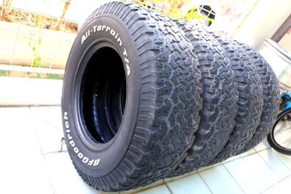ต้องการขายยาง BF Allterrain 265 75 r16 ปี06