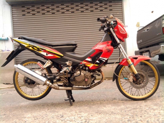 ขออนุญาติขาย Honda Sonic 125 CC. สีแดง ล้อทอง