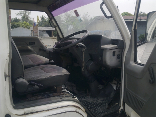 รถบรรทุก 6 ล้อ มิซซู แคนเตอร์