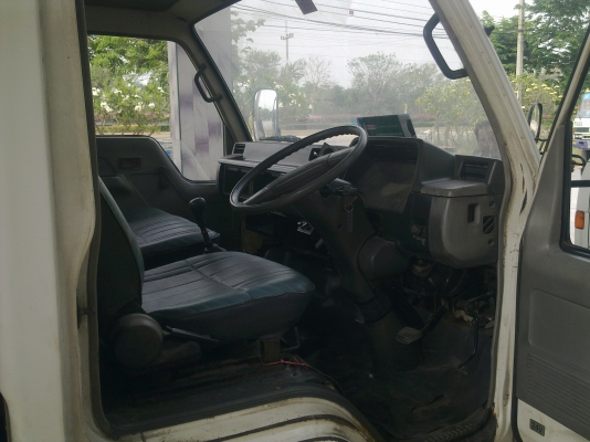 รถบรรทุก 6 ล้อ