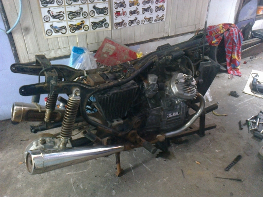 ขาย gl 400 เครื่อง+เฟรมตัดคอ พร้อมติดเครื่องให้ฟังเสียง