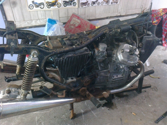ขาย gl 400 เครื่อง+เฟรมตัดคอ พร้อมติดเครื่องให้ฟังเสียง