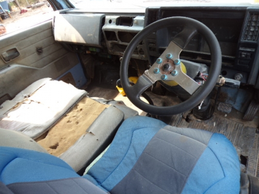 ขายรถอีซูซุNKR4ล้อกลางเครื่อง100แรงฝาดำ ขายรถอีซูซุNKR4ล้อกลางเครื่อง100แรงฝาดำ